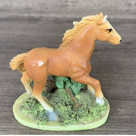 Lipco Brown Horse Mini Figurine Ceramic Miniature Decor on a stand 3" - Picture 3 of 8